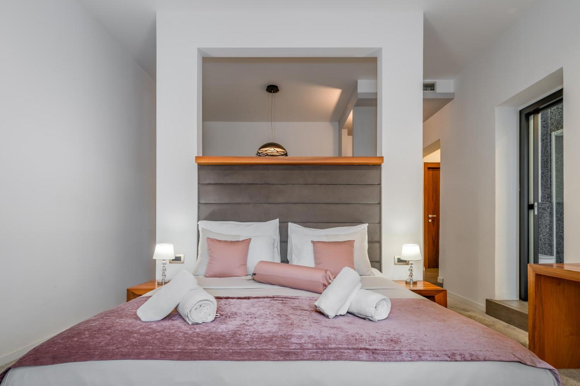 Starlight Luxury Suites Split Extérieur photo