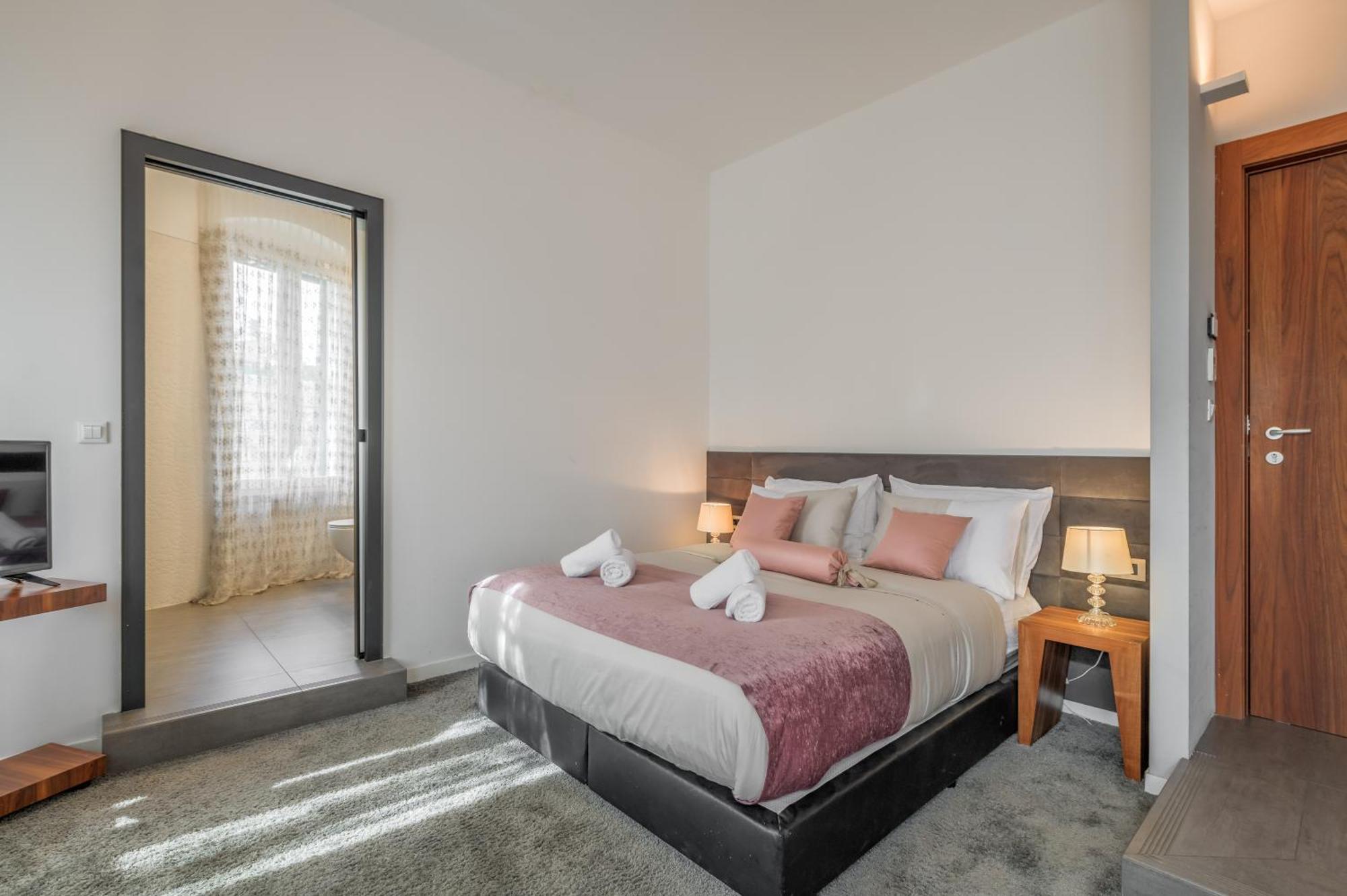 Starlight Luxury Suites Split Extérieur photo