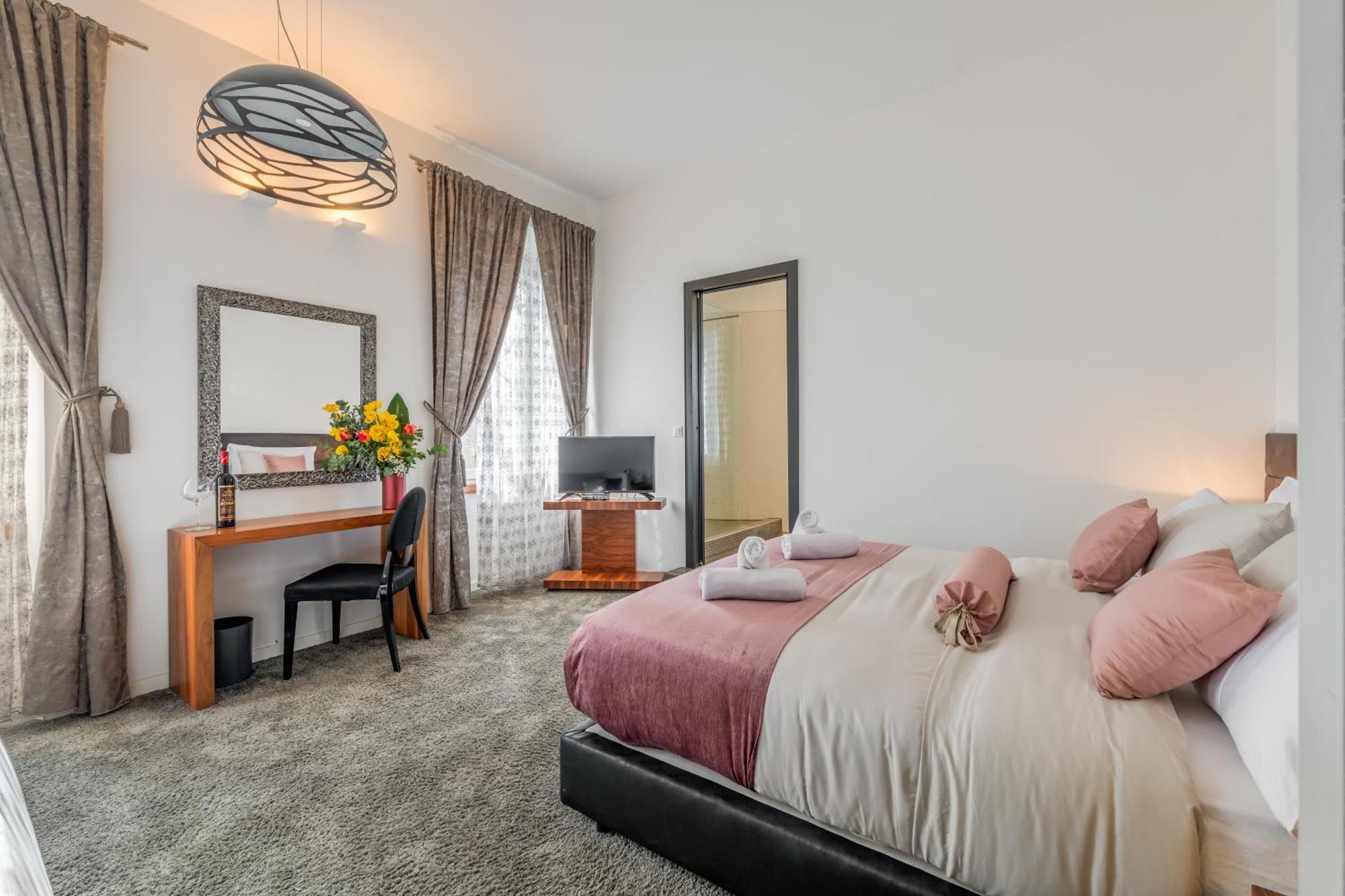 Starlight Luxury Suites Split Extérieur photo